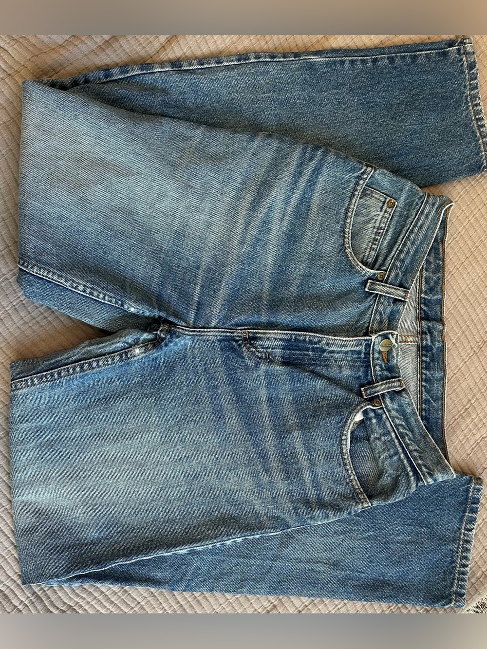 L.L. Bean High-Rise Women's Medium Blue Denim Jeans. Classic Fit.